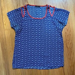 THML Cold Shoulder Cut Out Top Blue and White Print size Medium